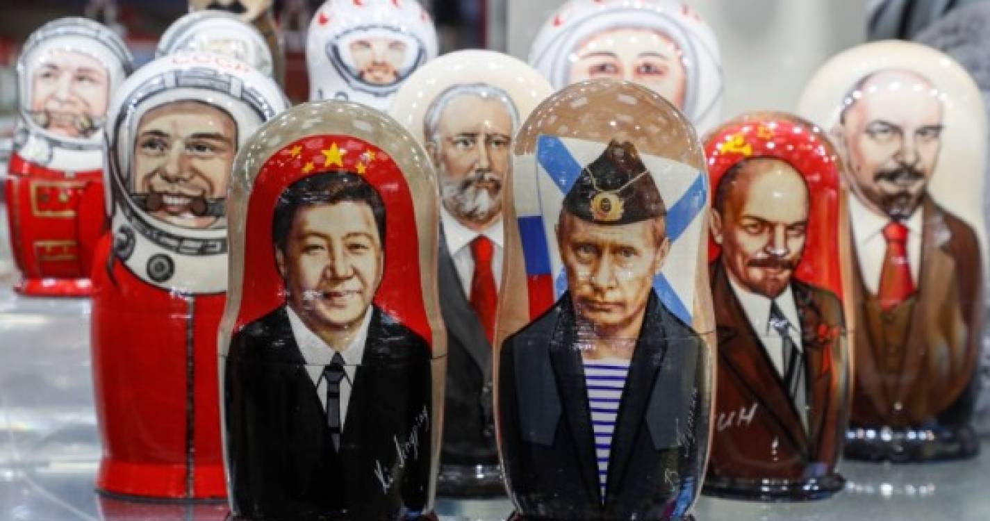 Ucrânia: Kiev espera que China use influência junto da Rússia para acabar com guerra