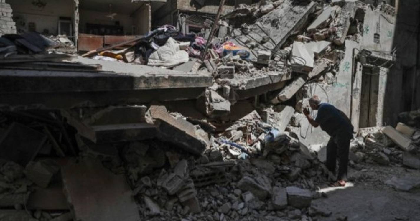 Turquia/Sismo: Bebé resgatada com vida de escombros na Síria adotada por uma tia