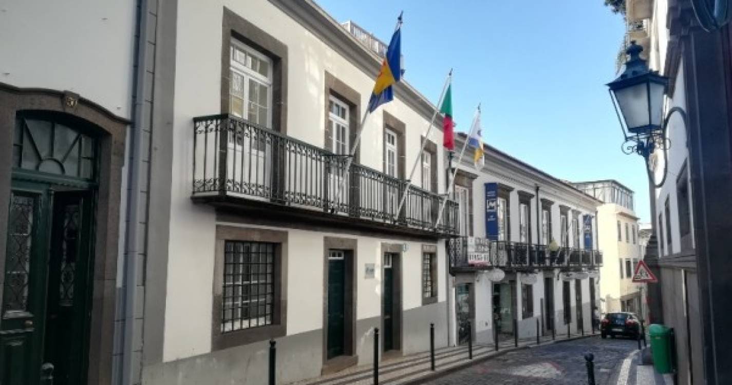 Assembleia Intermunicipal da Madeira aprova conta de 2021 com salto negativo de 259 mil euros