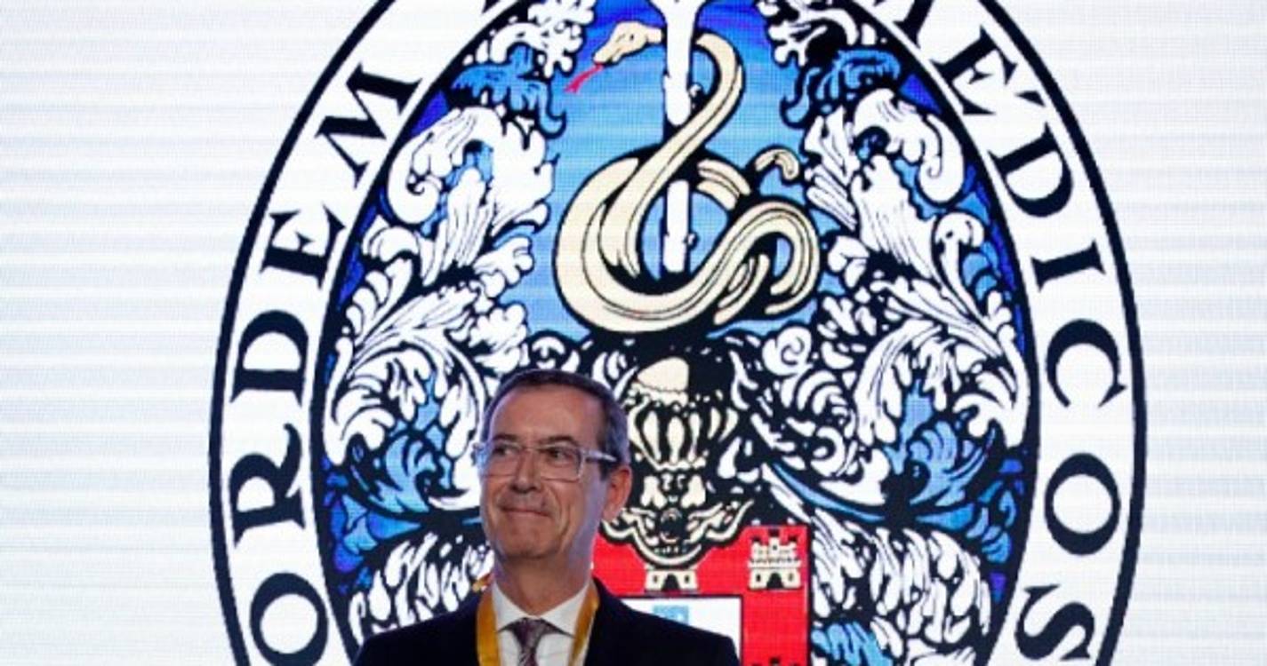 Covid-19: Ordem dos Médicos apela à adesão "sem reservas" à vacinação