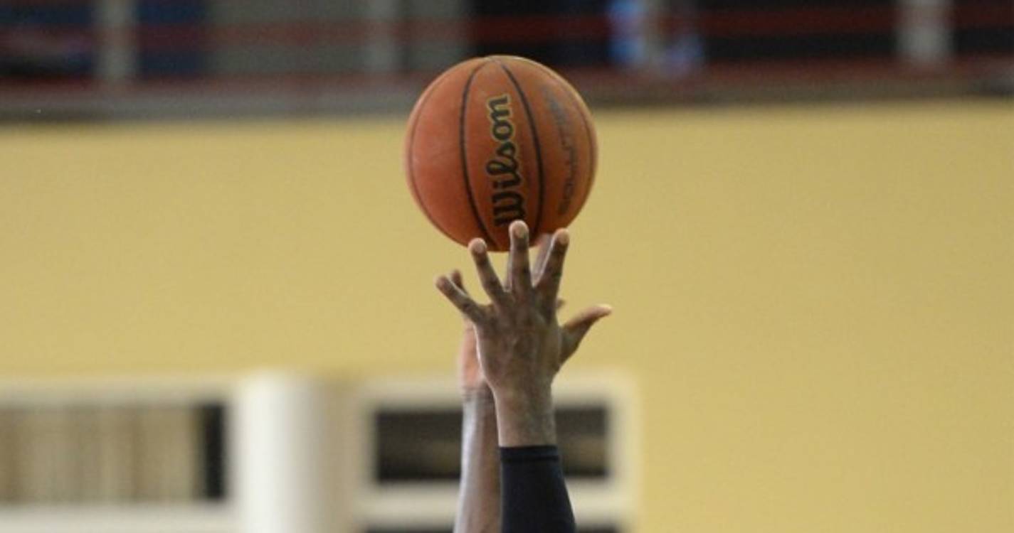 Jogador italiano de basquetebol morre após paragem cardíaca