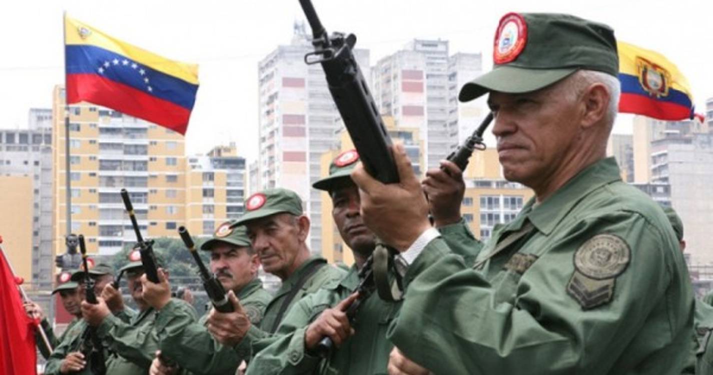 Presidente da Venezuela ativa milhões de milicianos para prevenir golpe de Estado