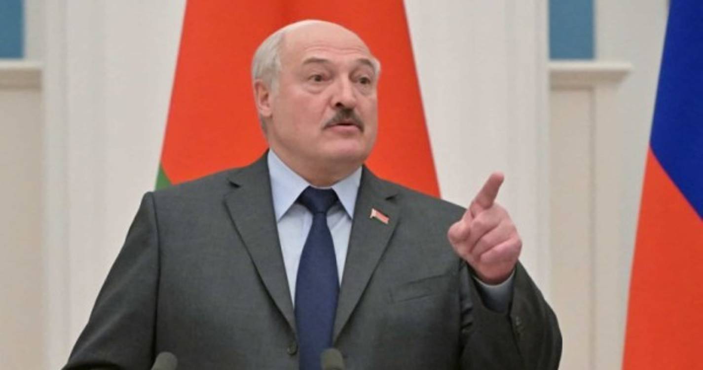 Bielorrússia compra sistemas de defesa aérea e mísseis à Rússia