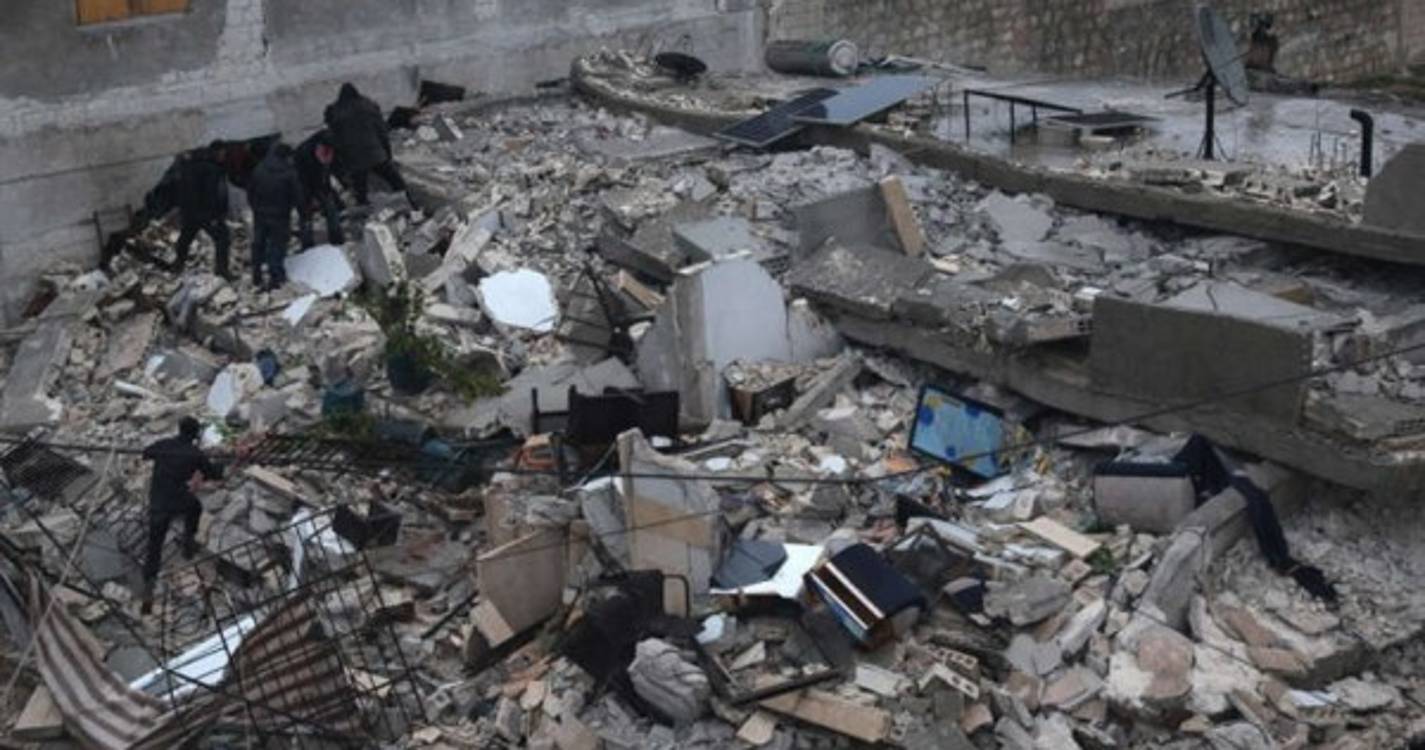 Sismo: Primeiros carregamentos de ajuda internacional chegaram à Síria