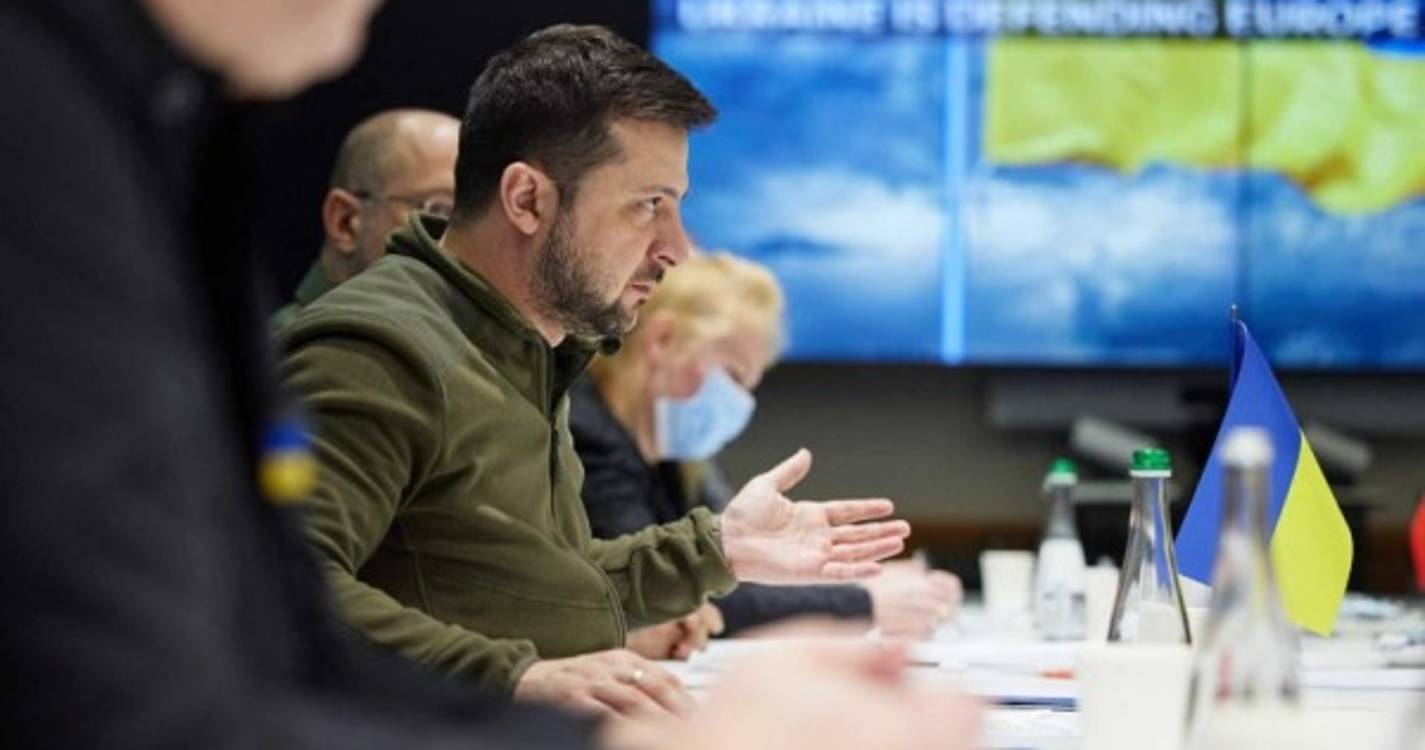 Ucrânia: Zelensky defende que sem negociações a guerra não vai parar