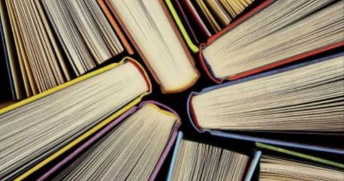 Homem devolve livro 76 anos depois de o ter requisitado