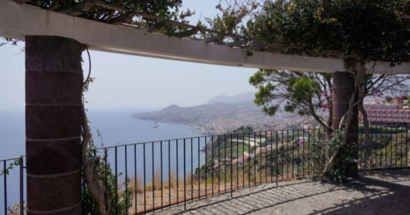 Exercícios de busca e salvamento no Pináculo geram atenção (com vídeo)