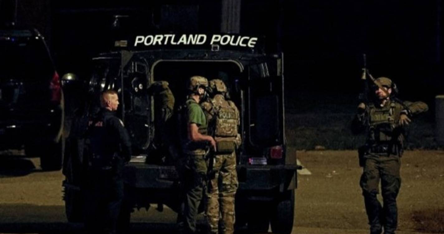 Autoridades norte-americanas lançam grande operação para encontrar suspeito de tiroteio