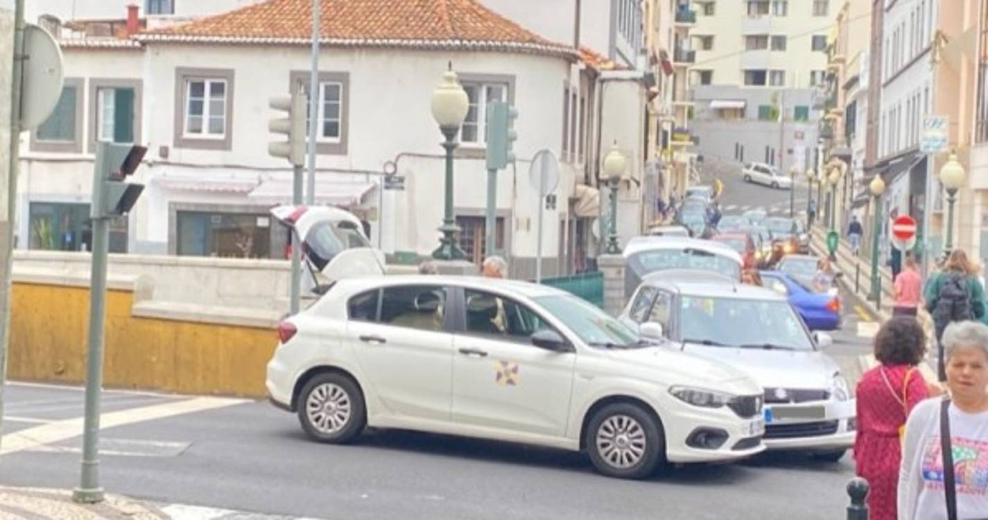 Acidente entre duas viaturas na Ponte Nova no Funchal