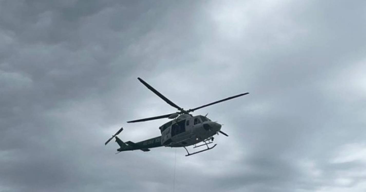 Helicóptero realiza simulacro de um resgate na Praça do Povo (com fotos e vídeo)