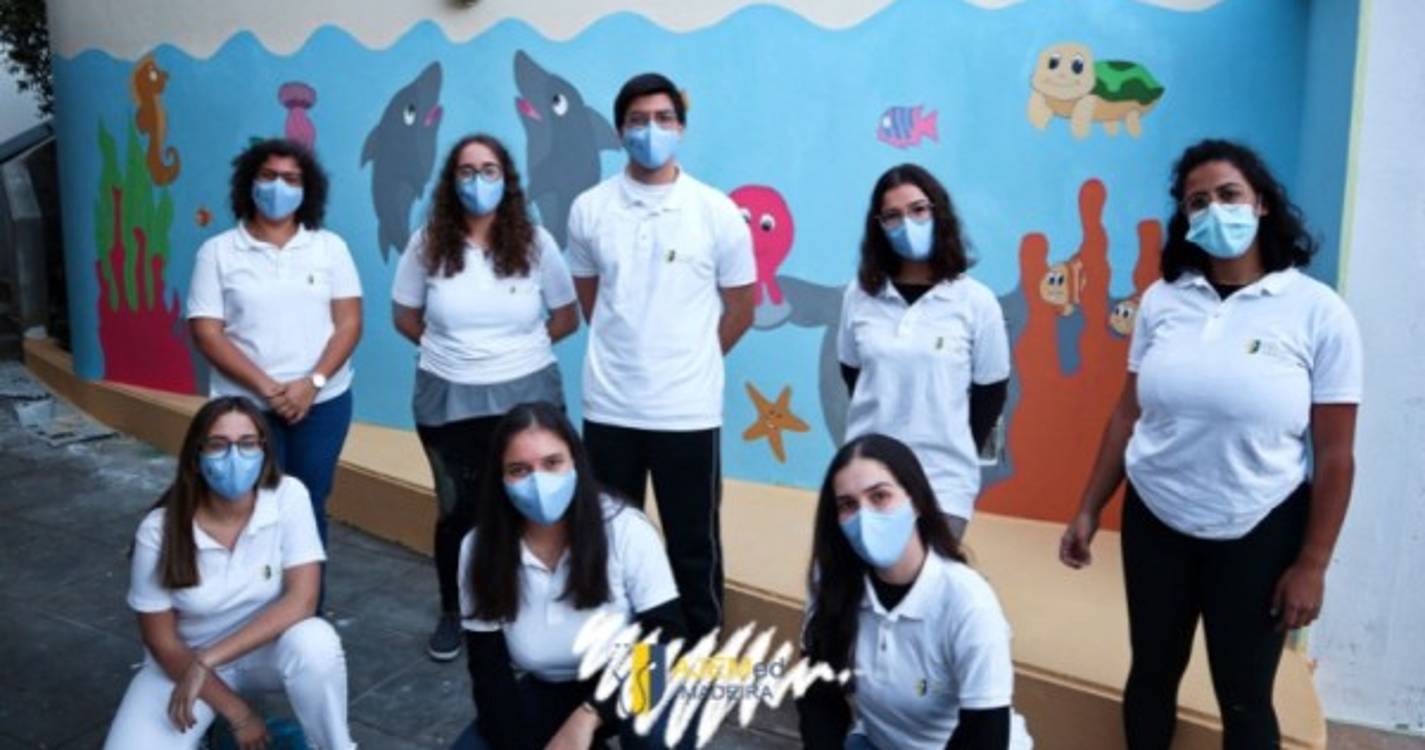 Escola Quinta do Leme inaugura mural infantil