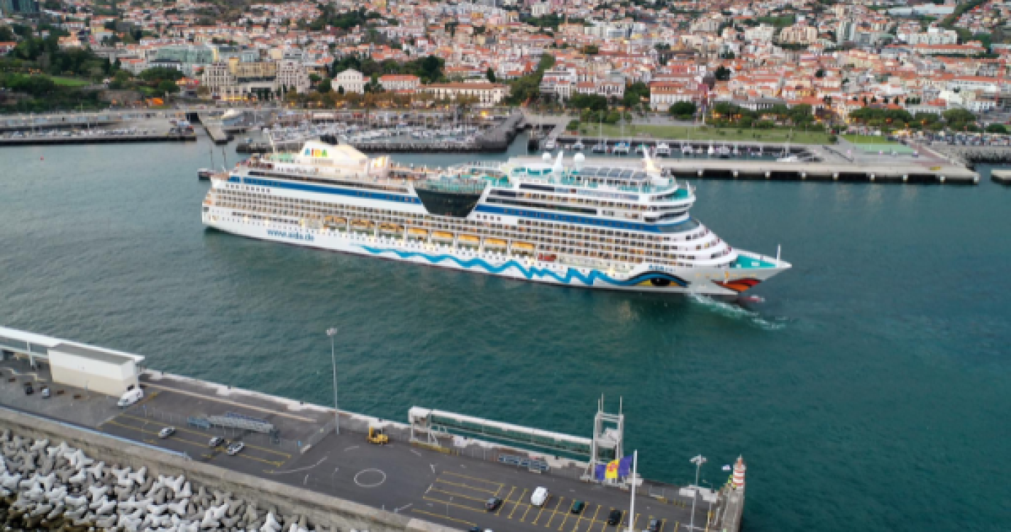 Emergência médica obriga ‘AIDAmar’ a regressar ao Porto do Funchal