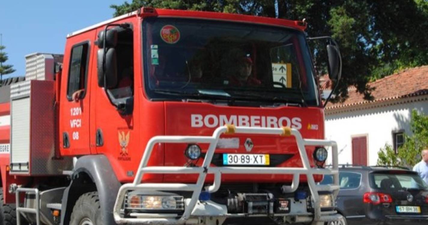 Onze feridos em colisão entre dois veículos em Arronches