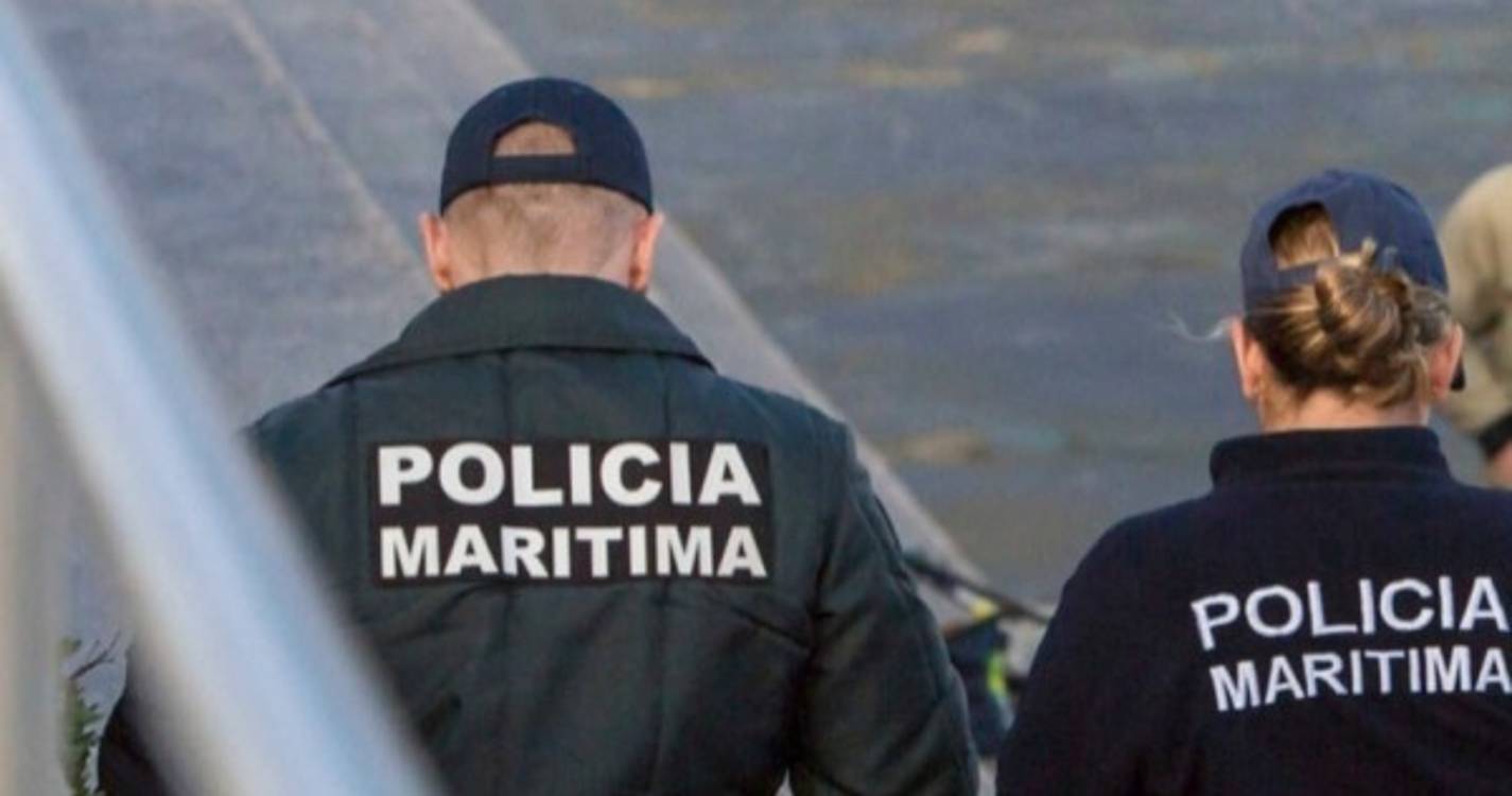 Homem encontrado sem vida em veleiro na marina de Lagos