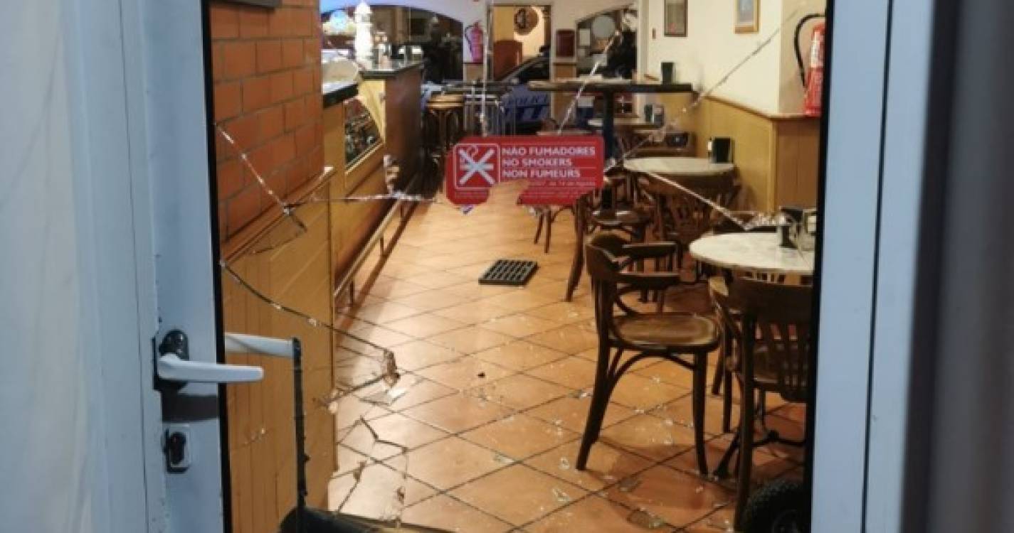 Noite de assaltos na Praça do Carmo