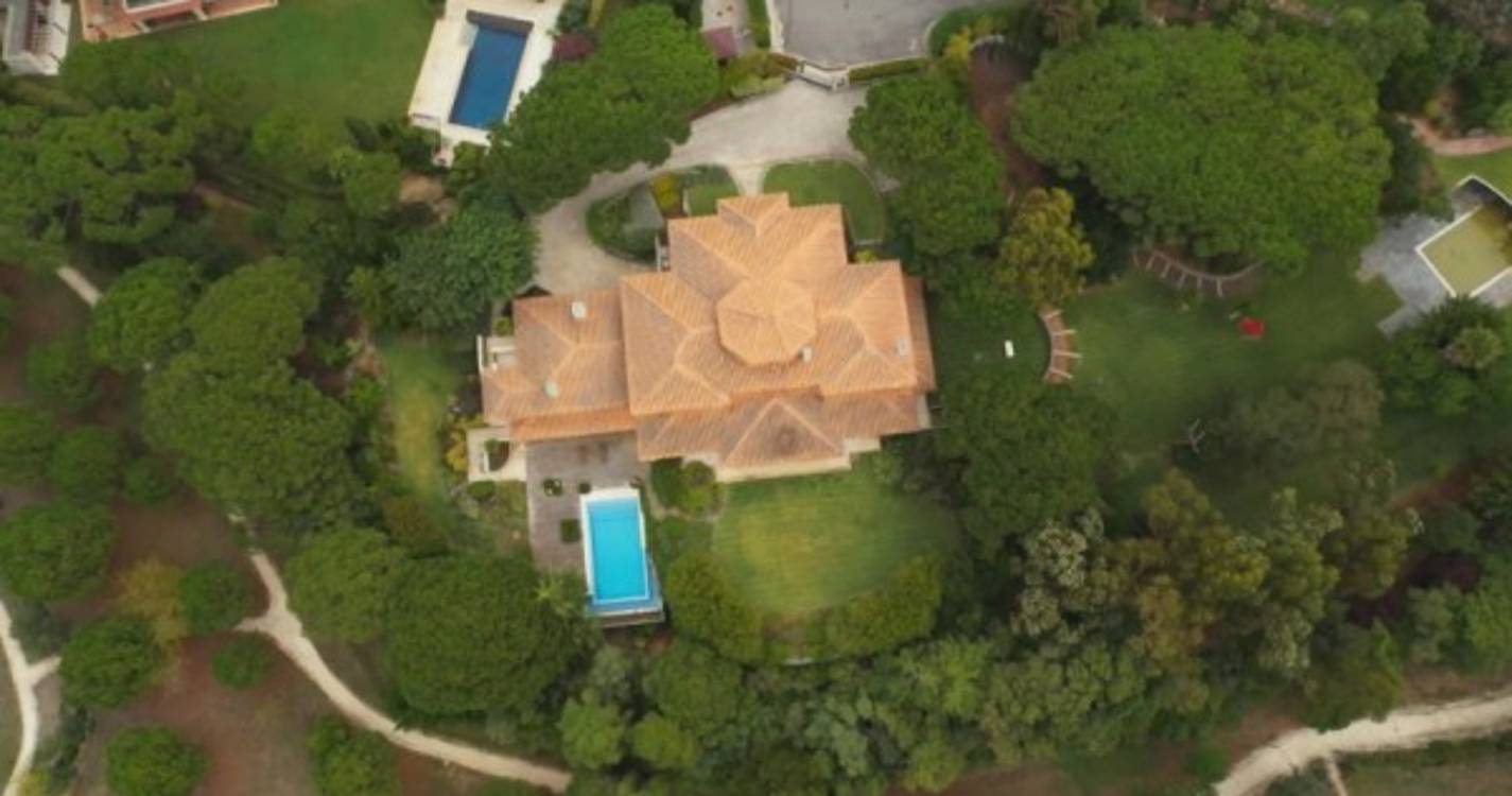 Mulher de João Rendeiro fica em prisão domiciliária