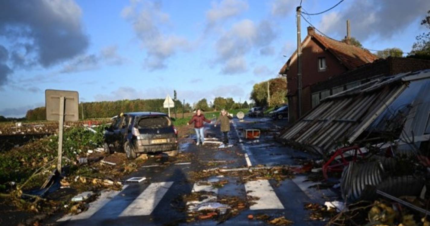 Dois tornados causam danos no norte de França