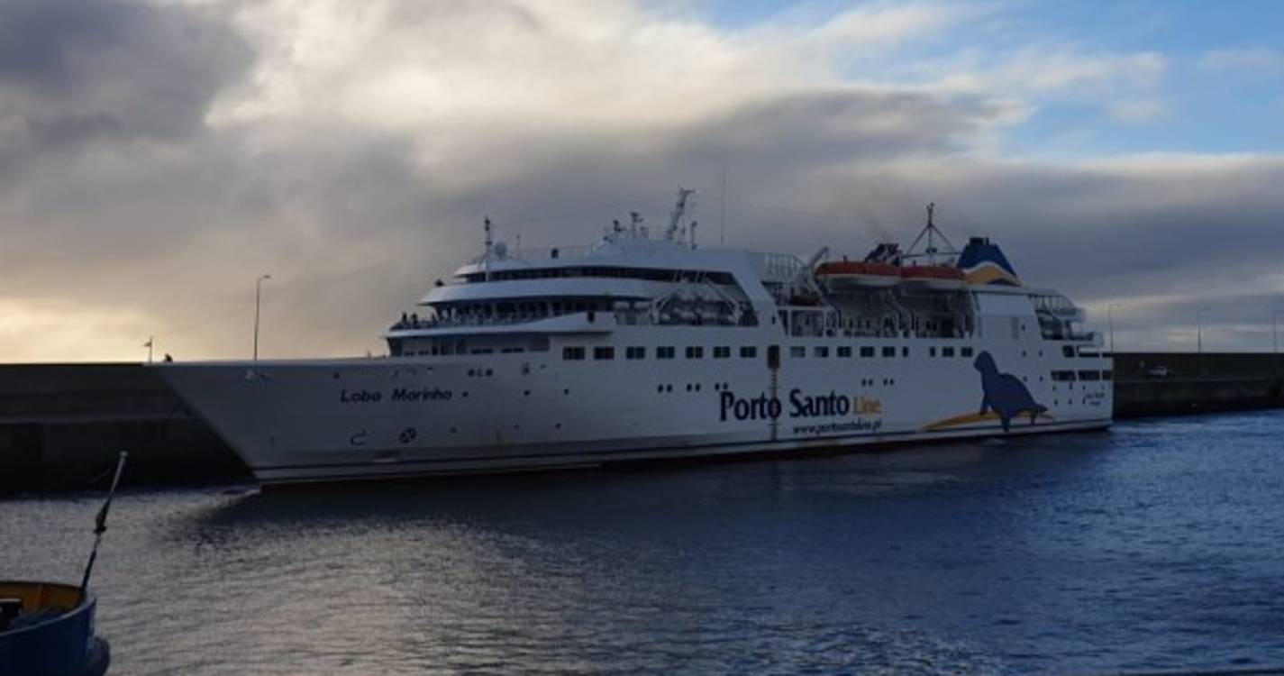 Navio Lobo Marinho já está no Caniçal para manutenção