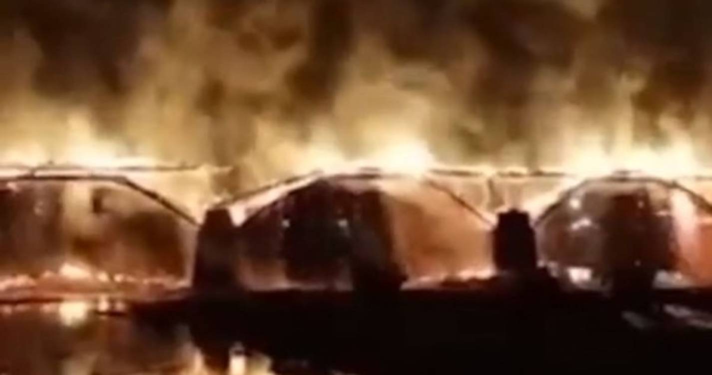Incêndio destrói ponte de madeira mais antiga da China (com vídeo)