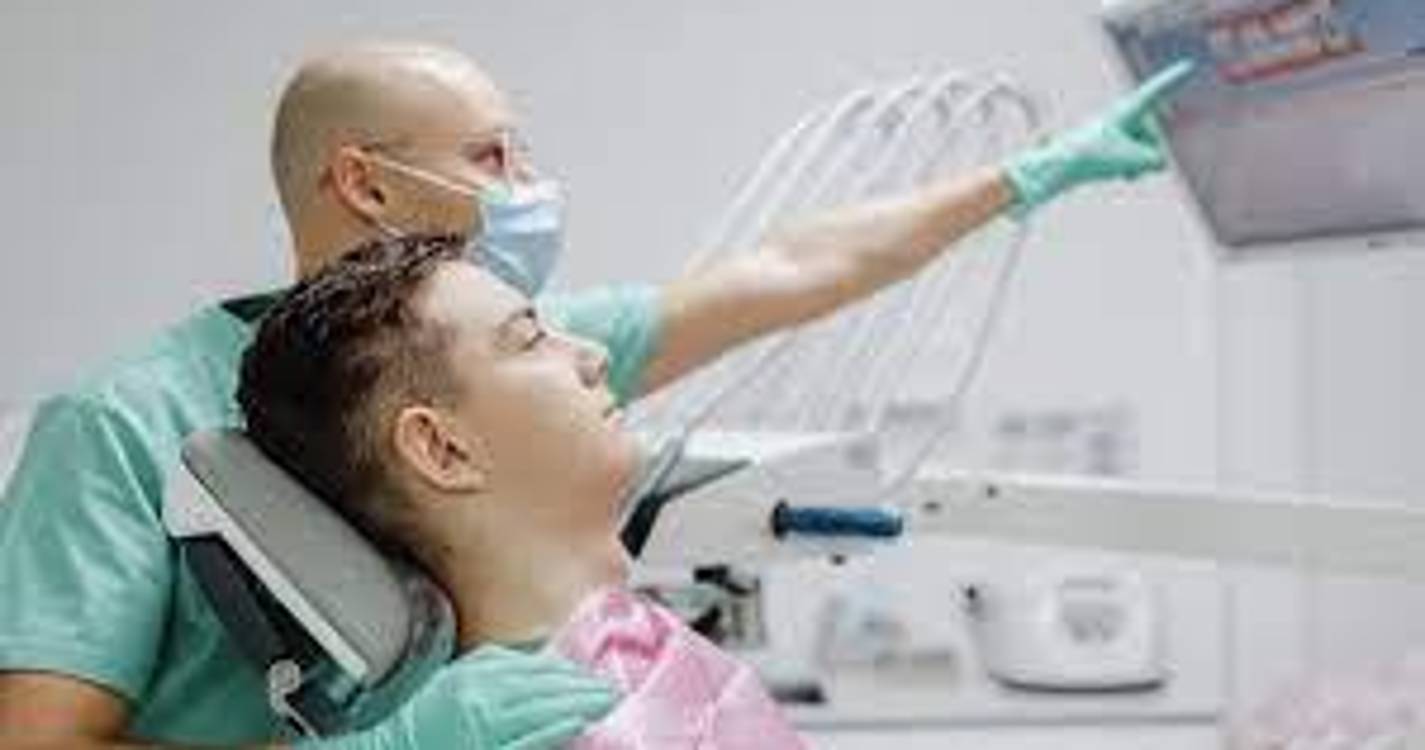 Número de dentistas com inscrição suspensa na Ordem atingiu o máximo em 2022