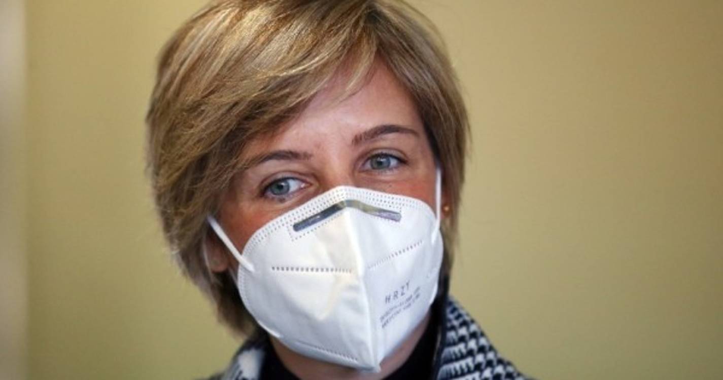 Marta Temido reconhece &#34;tropeções&#34; na vacinação