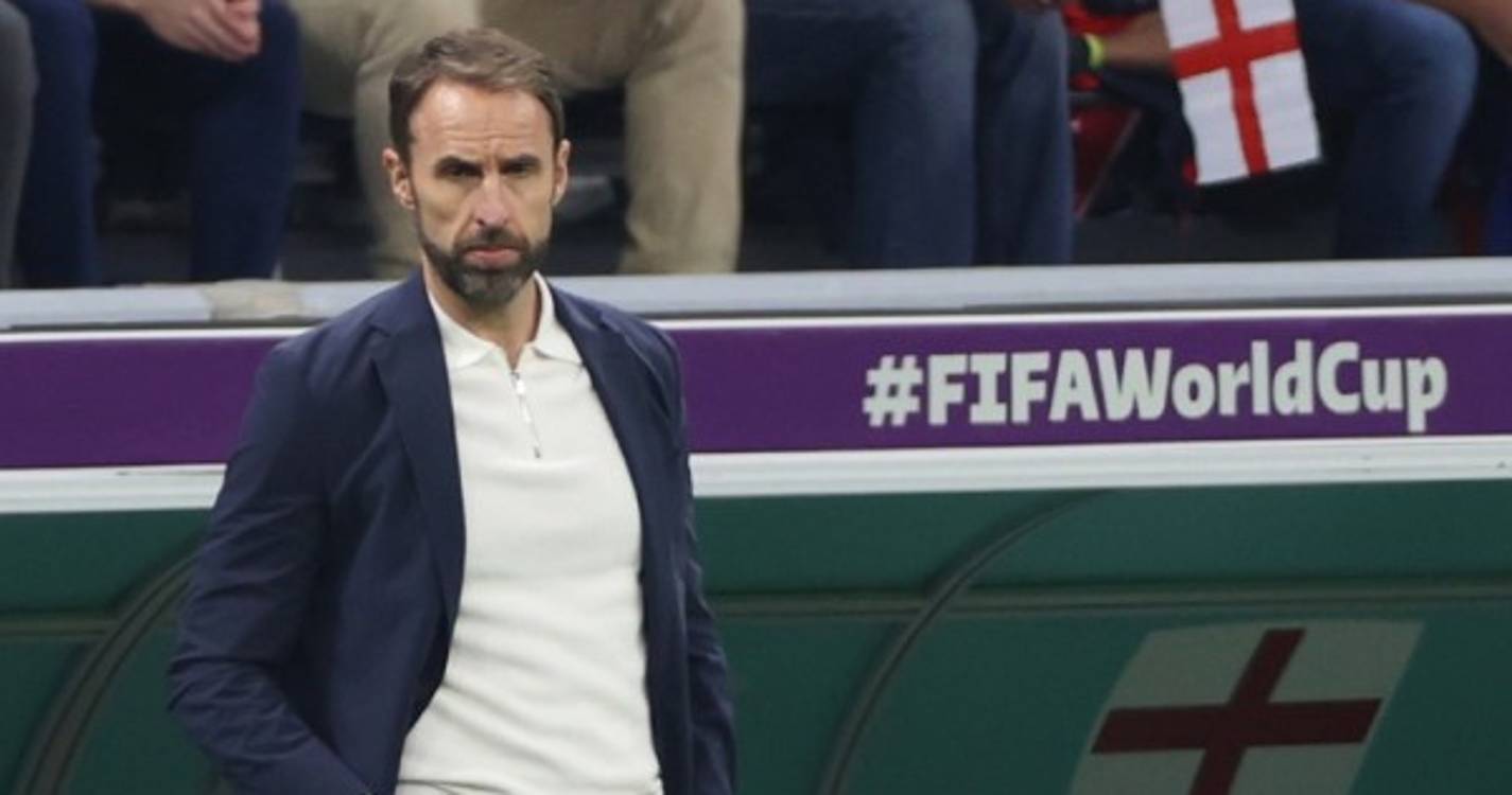 Gareth Southgate mantém-se no cargo de selecionador de Inglaterra