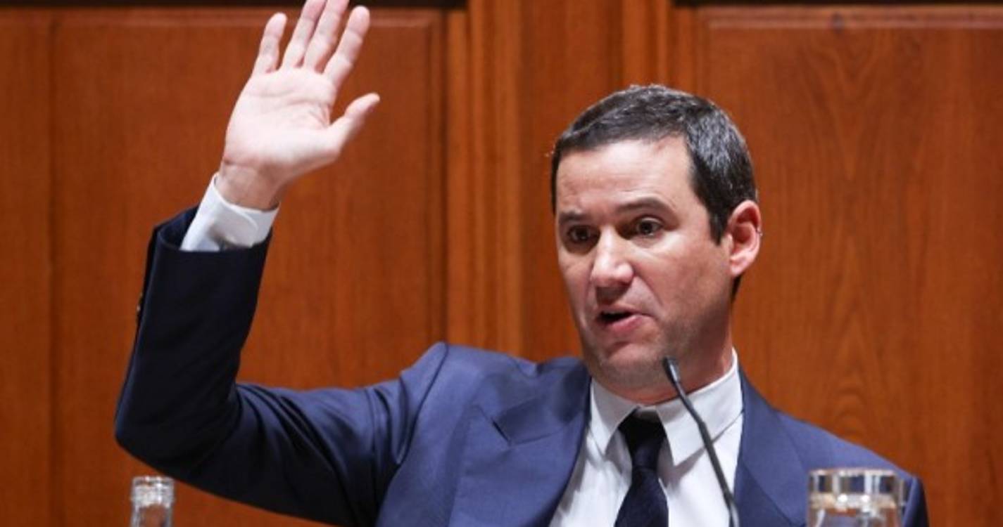 Governo/crise: Oposição diz que demissão de Galamba peca por tardia