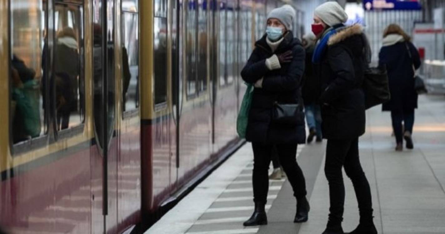 Covid-19: Alemanha com 336 mortes e 12.690 novos casos nas últimas 24 horas