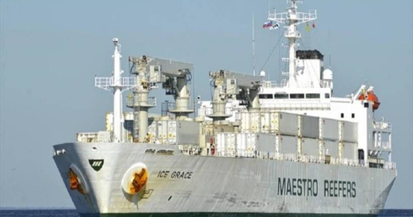 Cargueiro deixa doente com suspeita de covid-19 na Madeira