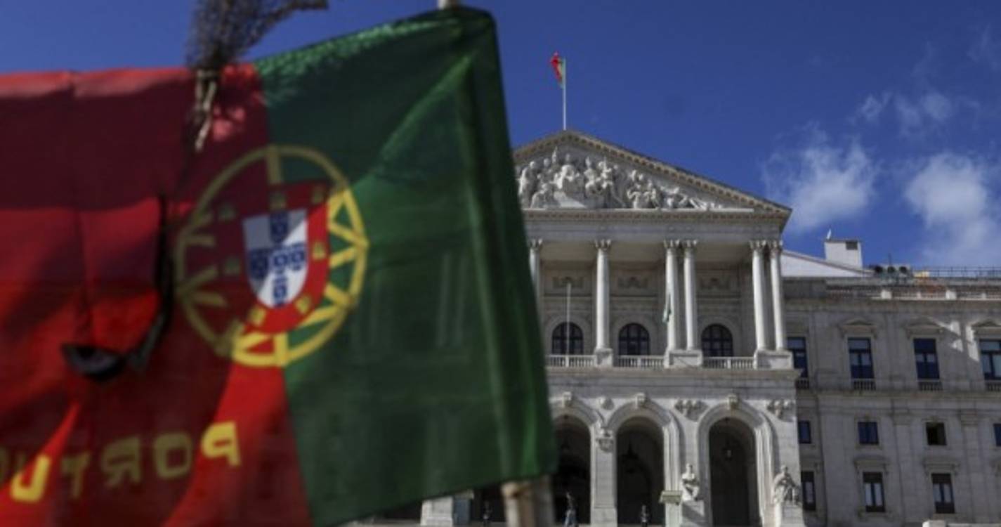 Governo/demissão: Sindicatos da função pública preocupados com crise política