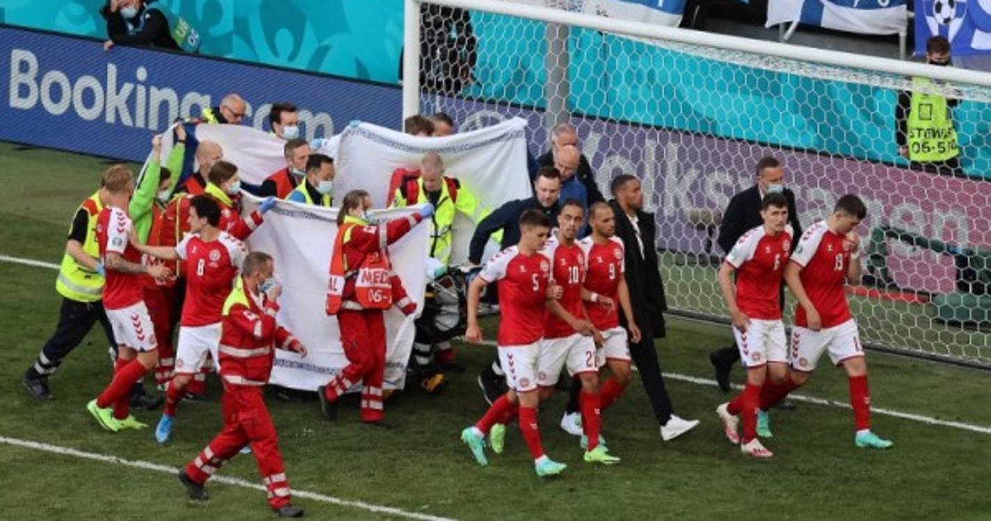 Vídeo mostra momento do desmaio de Christian Eriksen em pleno jogo