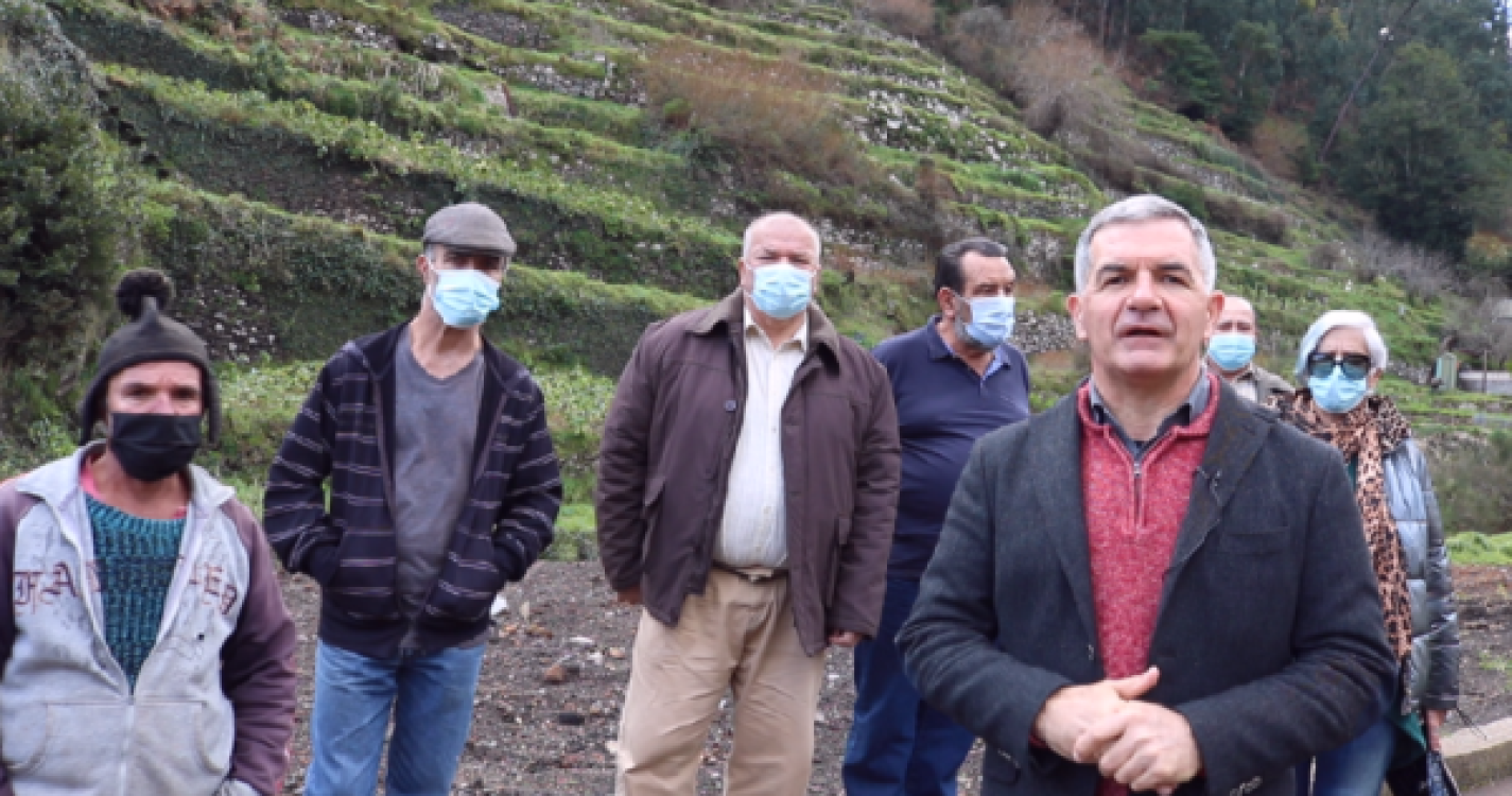 PCP: &#34; O Governo Regional da Madeira defende o pombo torcaz, e o agricultor quem o defende?&#34;
