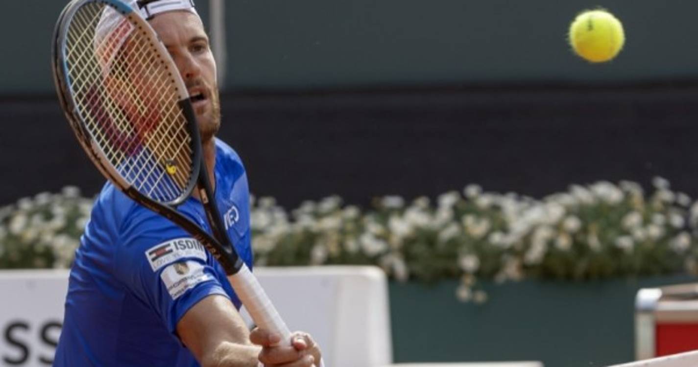 João Sousa protagoniza salto da semana no 'ranking' após ser finalista em Genebra