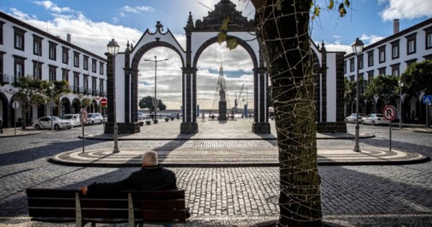 Cidade de Ponta Delgada vai ter desfibrilhadores automáticos na rua