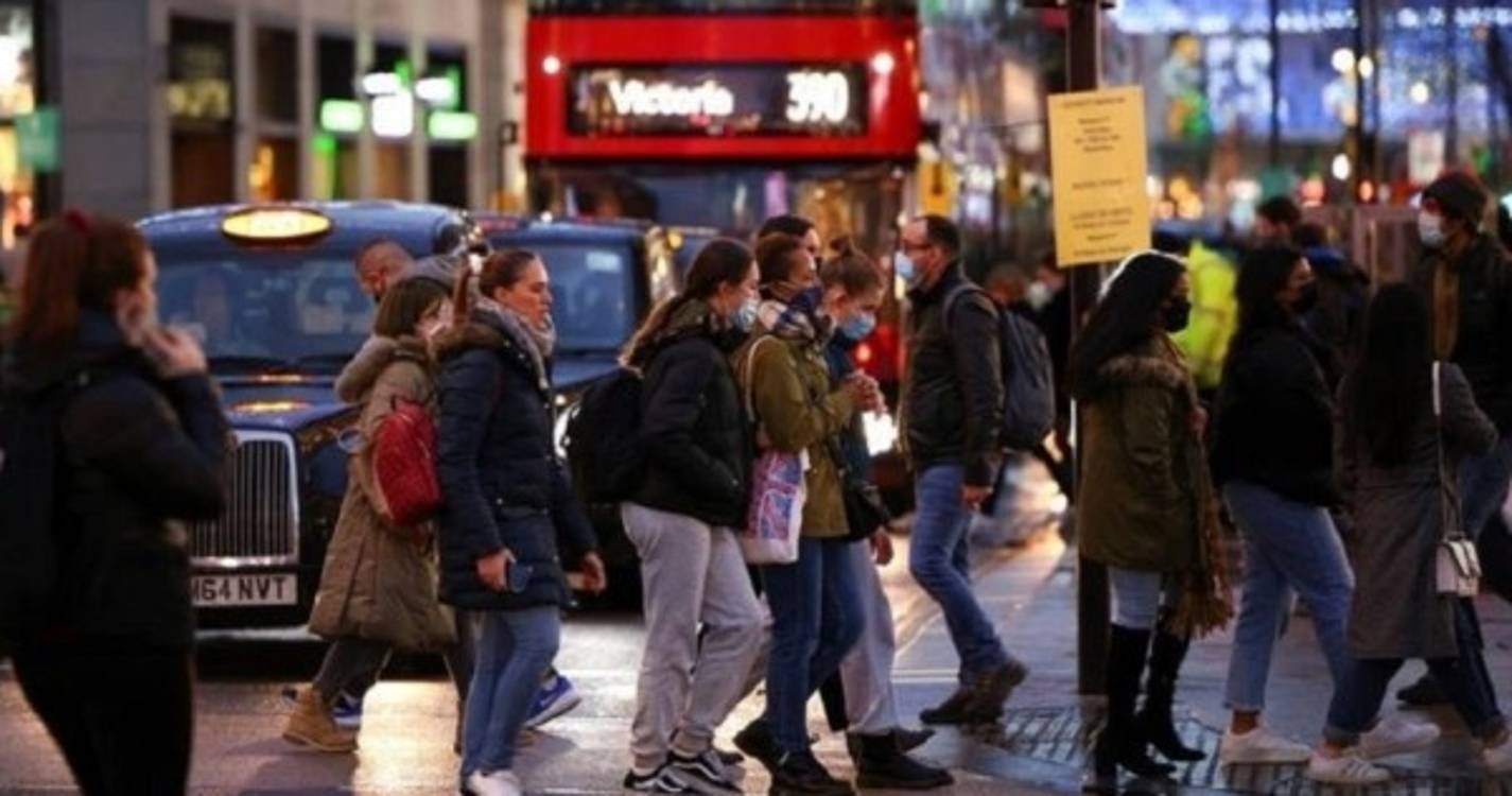 Covid-19: Reino Unido regista 223 mortes, máximo desde março