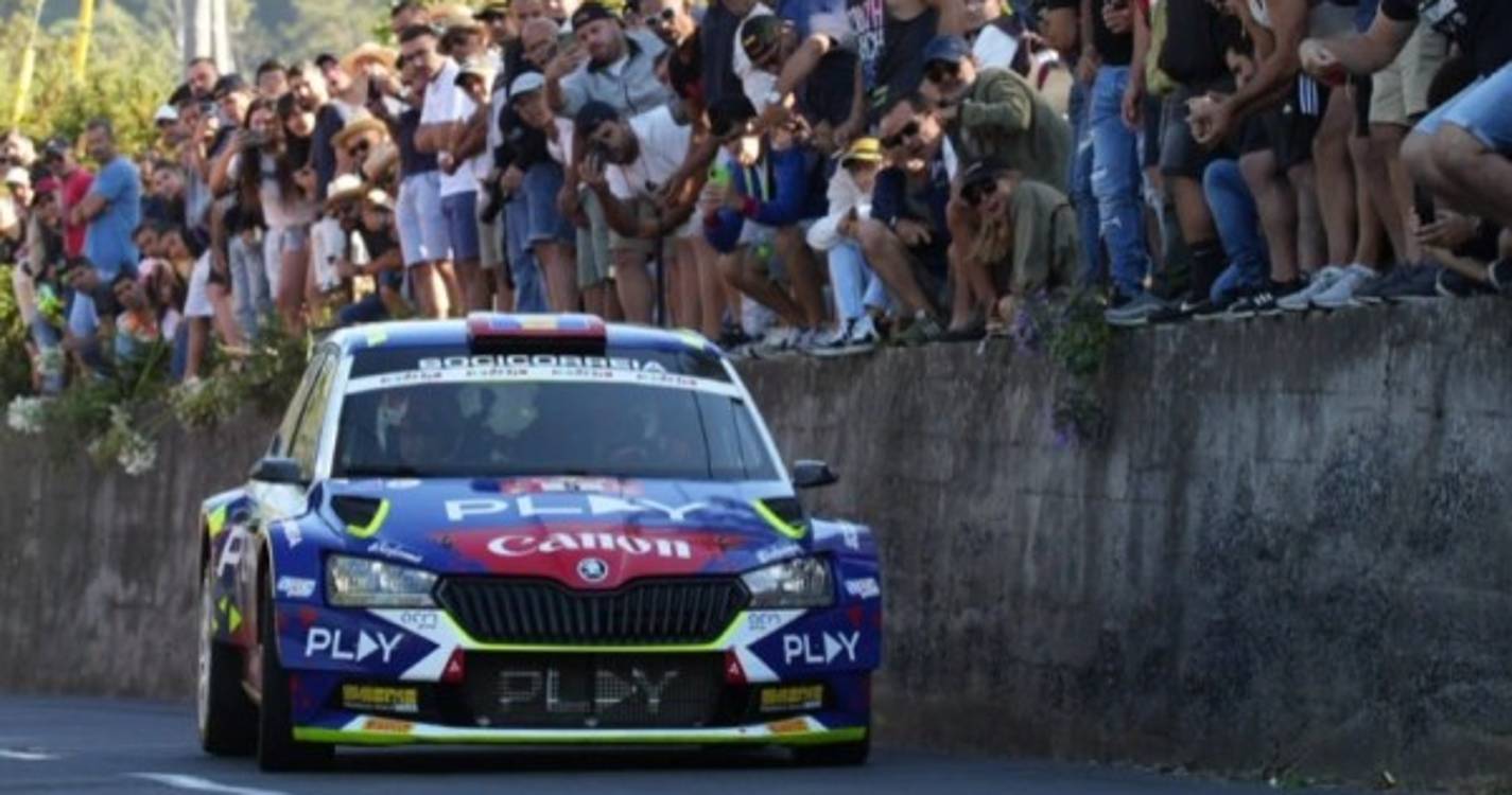 Alexandre Camacho ganha mais 1,1 segundos a Basso