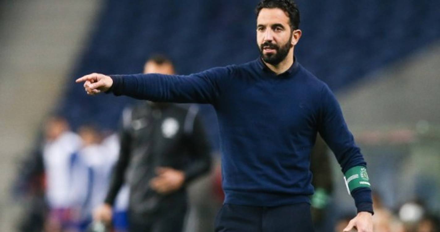 Leão recordista ’embala’ para o título