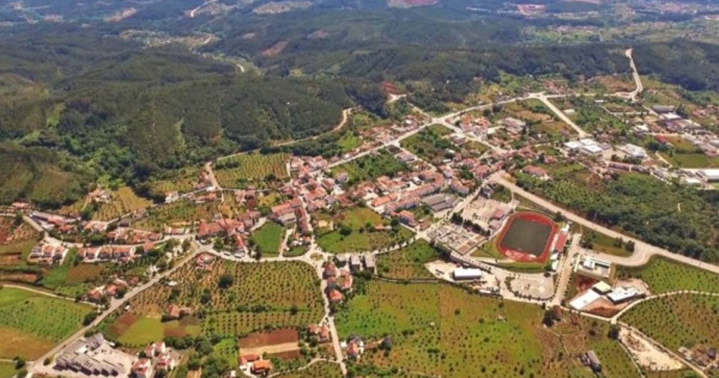 Pegadas de dinossauros mais antigas da Península Ibérica descobertas em Portugal