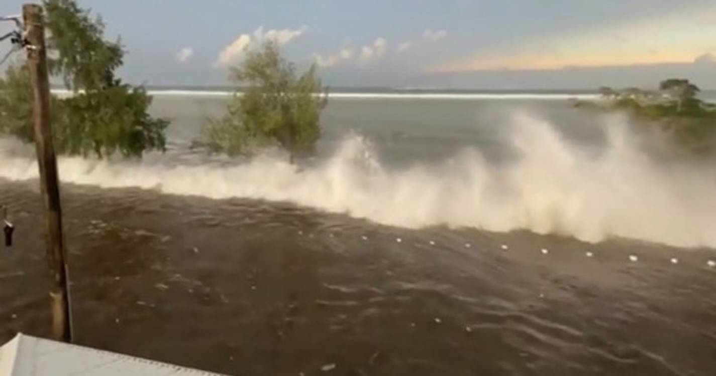 Tonga: Veja as imagens do tsunami após erupção de vulcão submarino