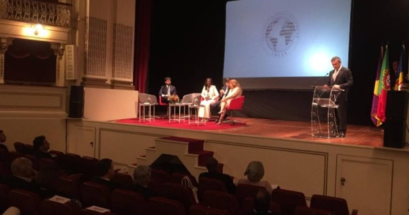 "Há 40 anos íamos fazer em outros países o que eles não queriam fazer"