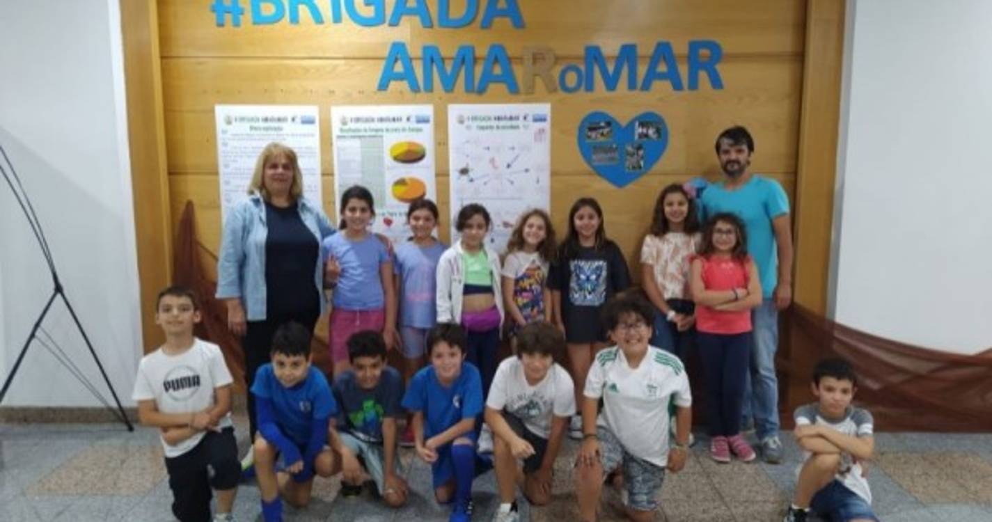 Exposição escolar patente no Caniço Shopping