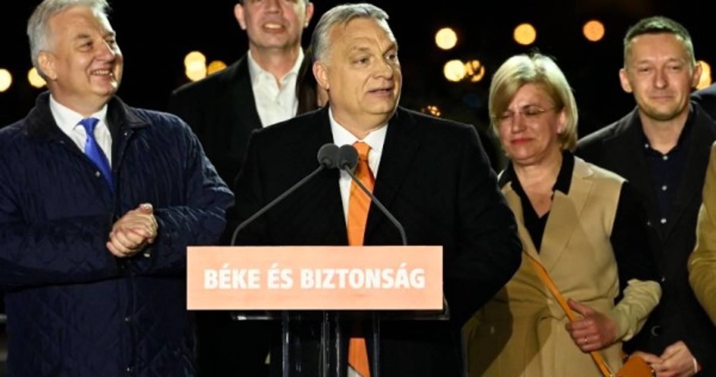 Putin felicita Orbán pela vitória nas eleições legislativas