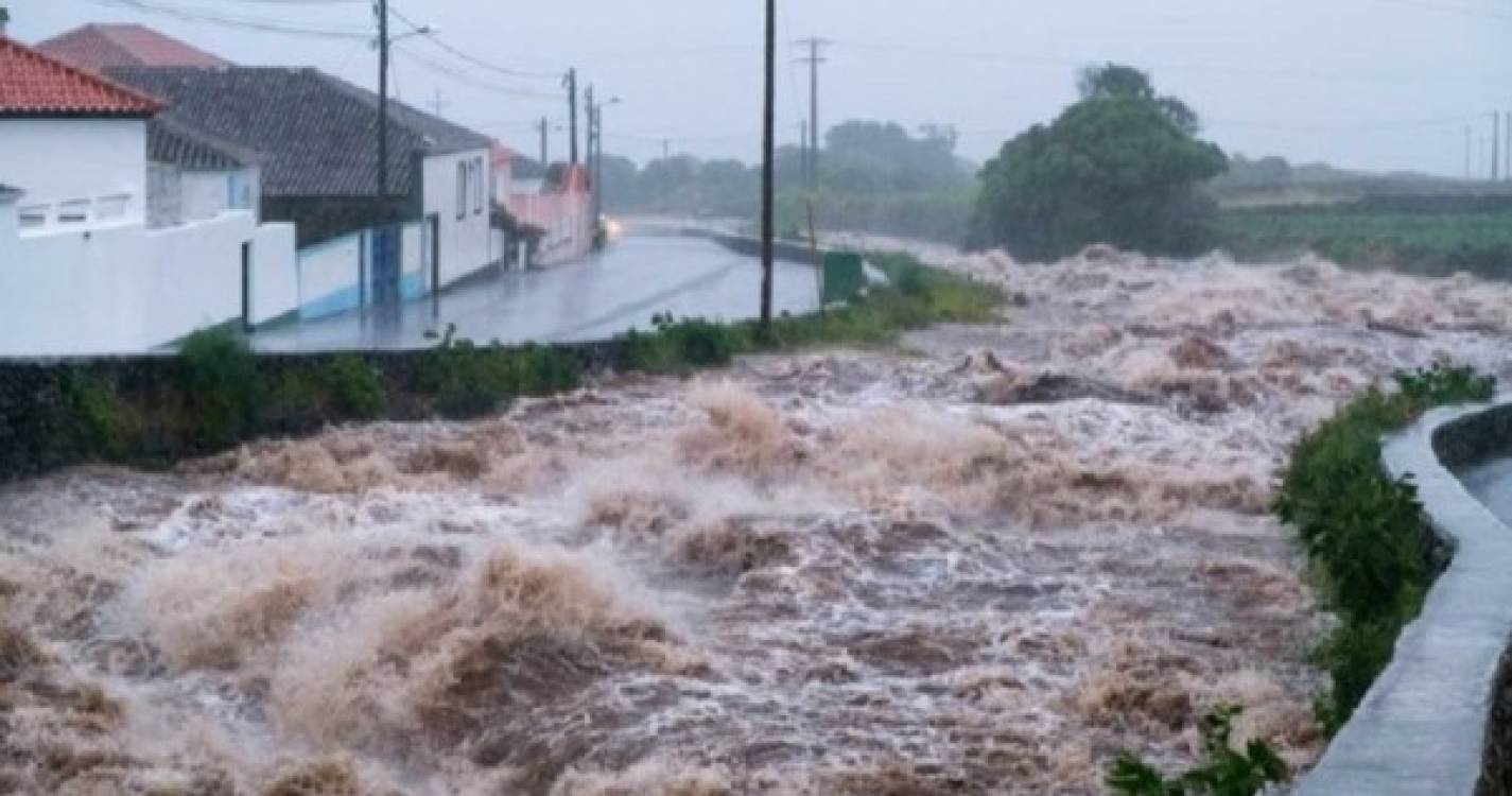 Açores: Alerta vermelho devido à tempestade &#34;Gaston&#34;