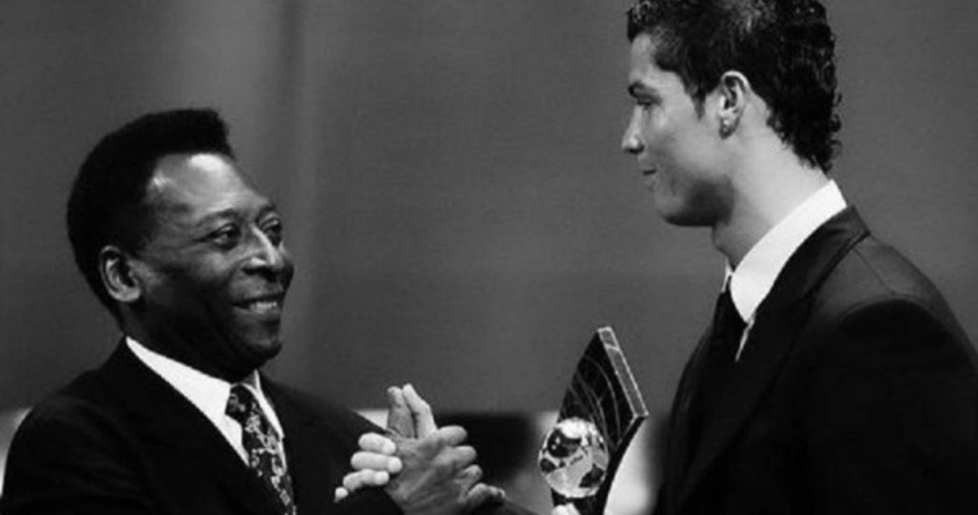 Cristiano Ronaldo presta homenagem ao "Rei Pelé"