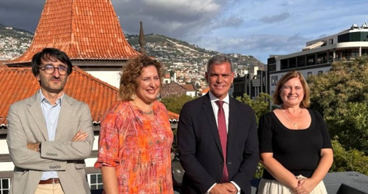 Orgânica da Secretaria Regional de Turismo e Cultura fechada