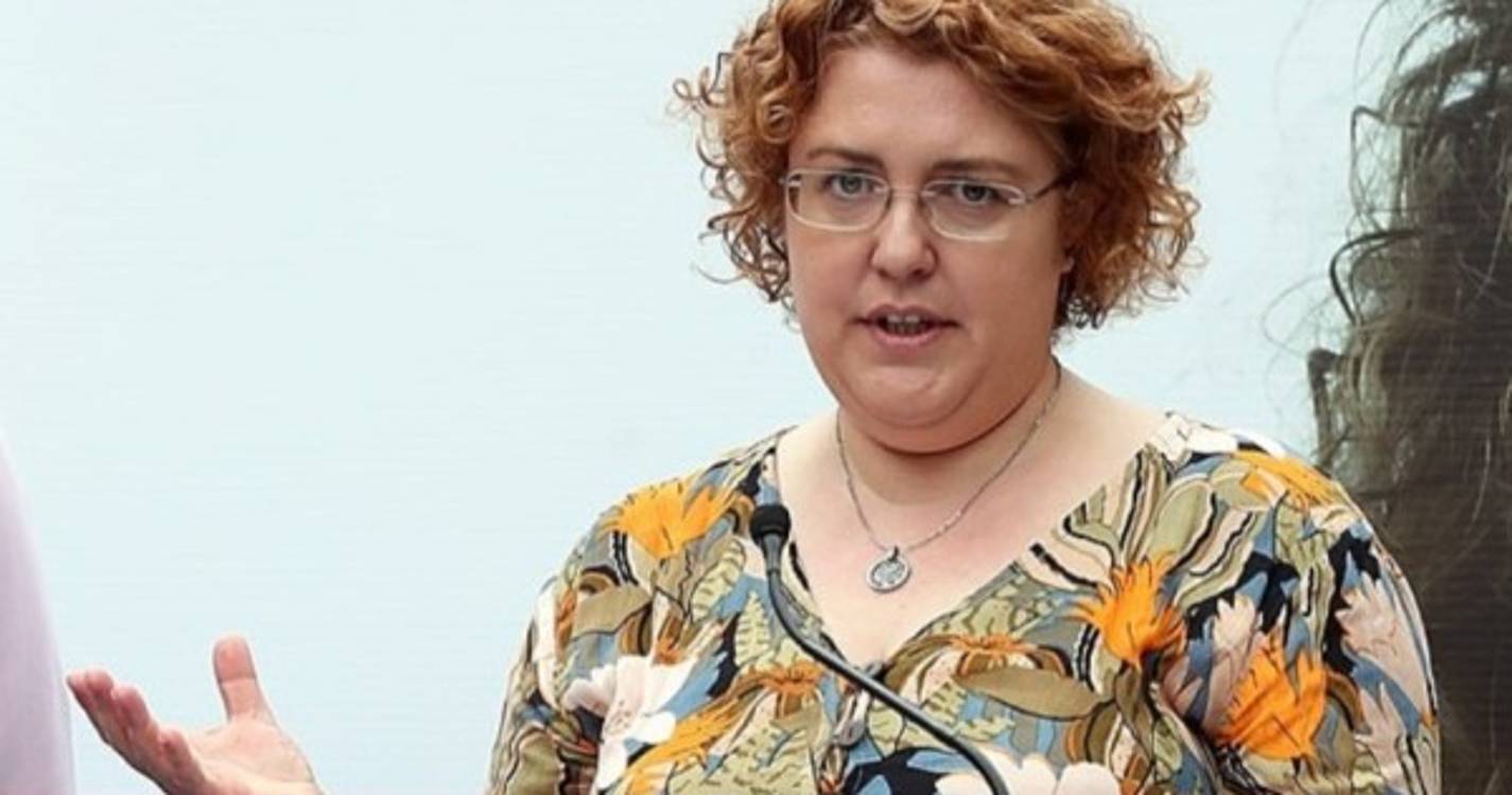 Helena Freitas quer melhorar acessibilidades às habitações