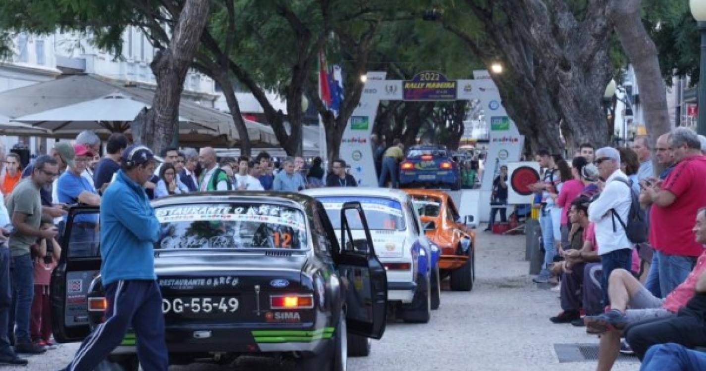 Rally Madeira Legend: Muito público na cerimónia de partida (com fotos)