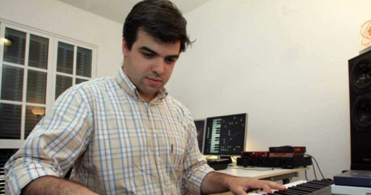 Pedro Macedo Camacho coloca na música uma viagem pelo mundo