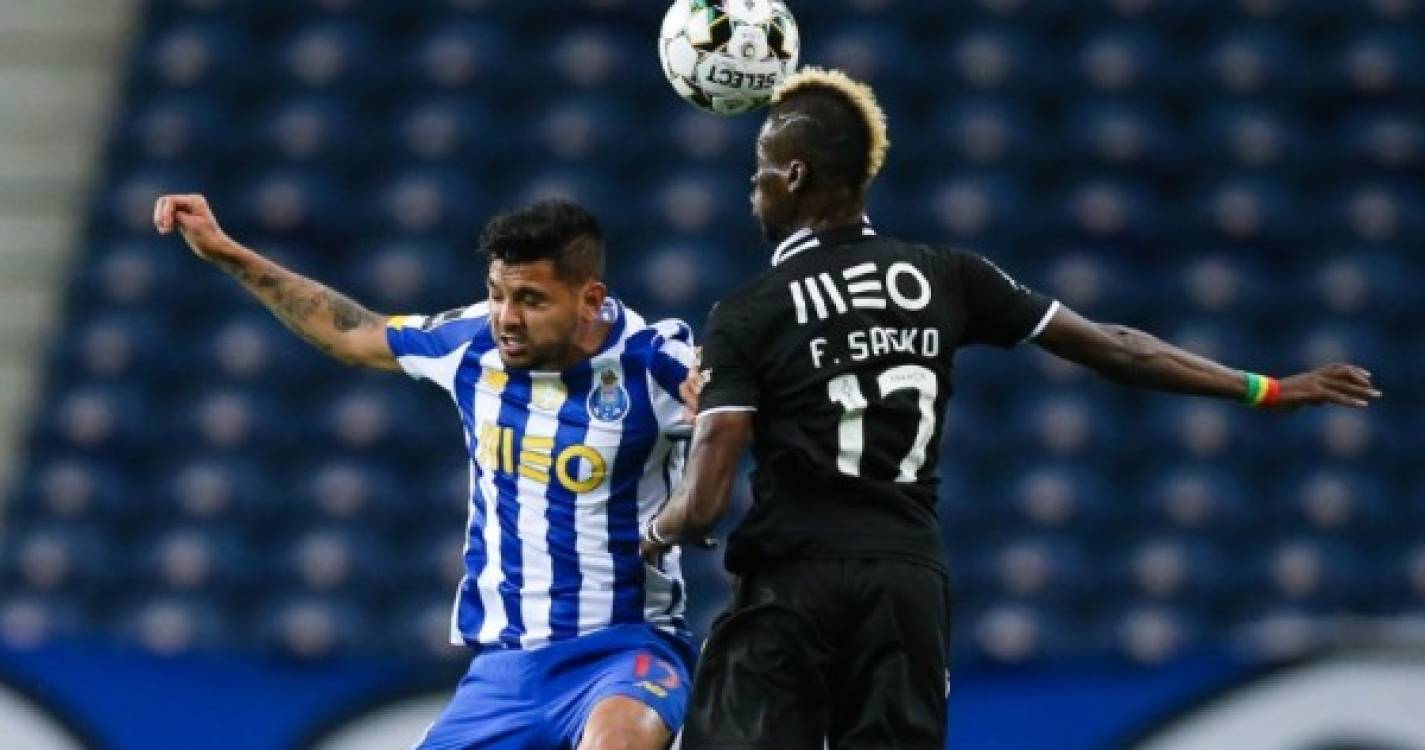FC Porto vence e aproxima-se do líder Sporting