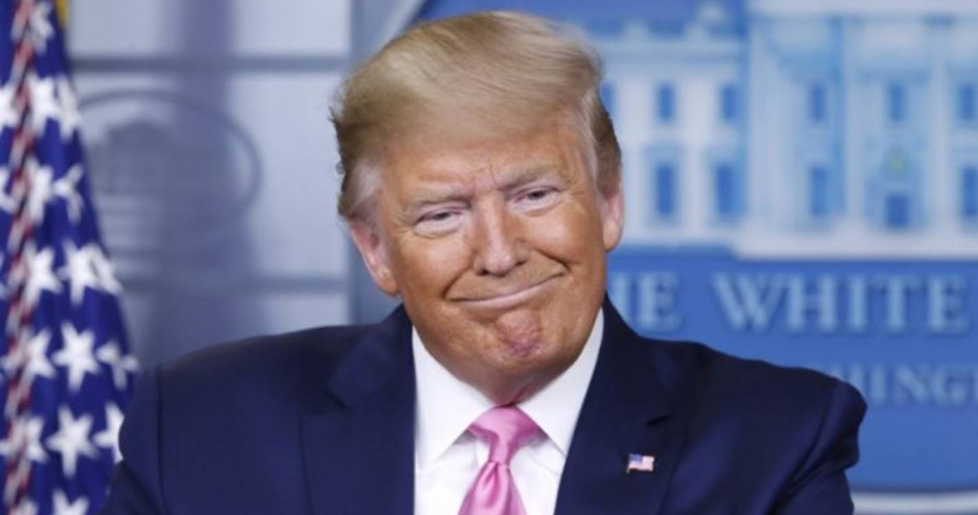 Câmara dos Representantes aprova 2.º processo de destituição de Trump